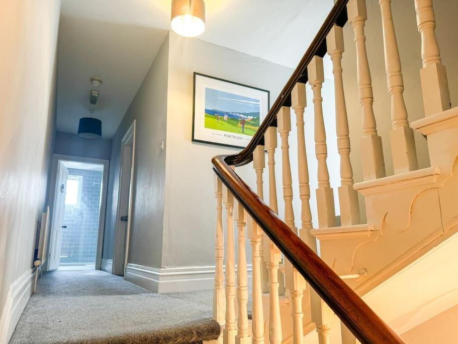 The Victorian Townhouse Portrushヴィラ エクステリア 写真
