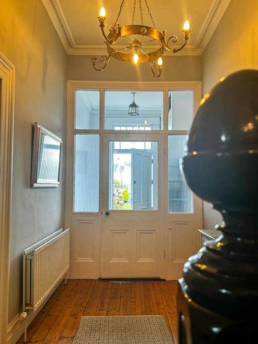 The Victorian Townhouse Portrushヴィラ エクステリア 写真